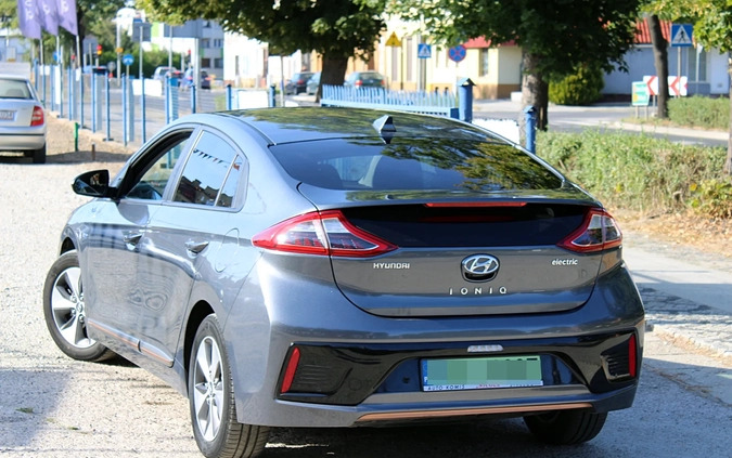 Hyundai IONIQ cena 93900 przebieg: 45000, rok produkcji 2019 z Jedlicze małe 211